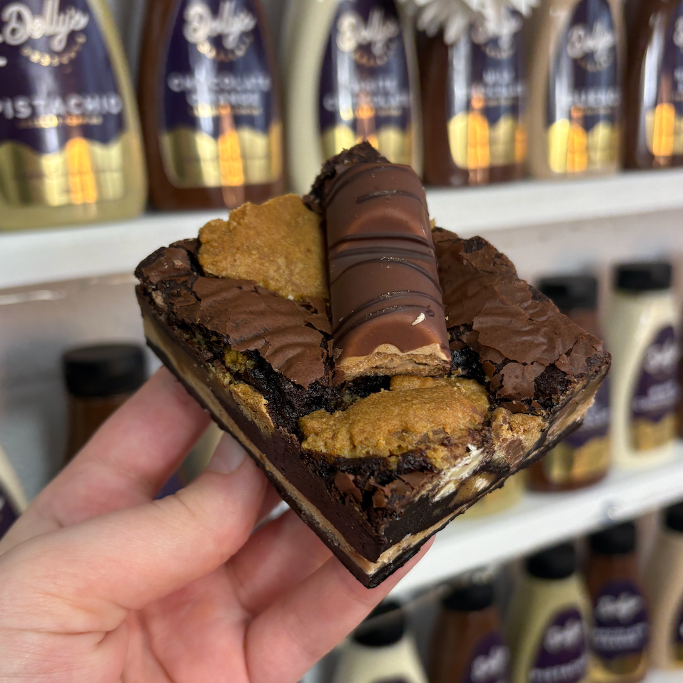 Kinder Bueno Cookie Dough Brownie