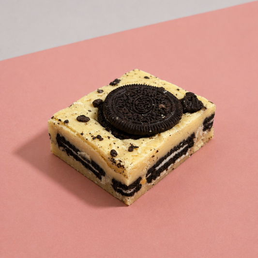Cookies & Creme Blondie