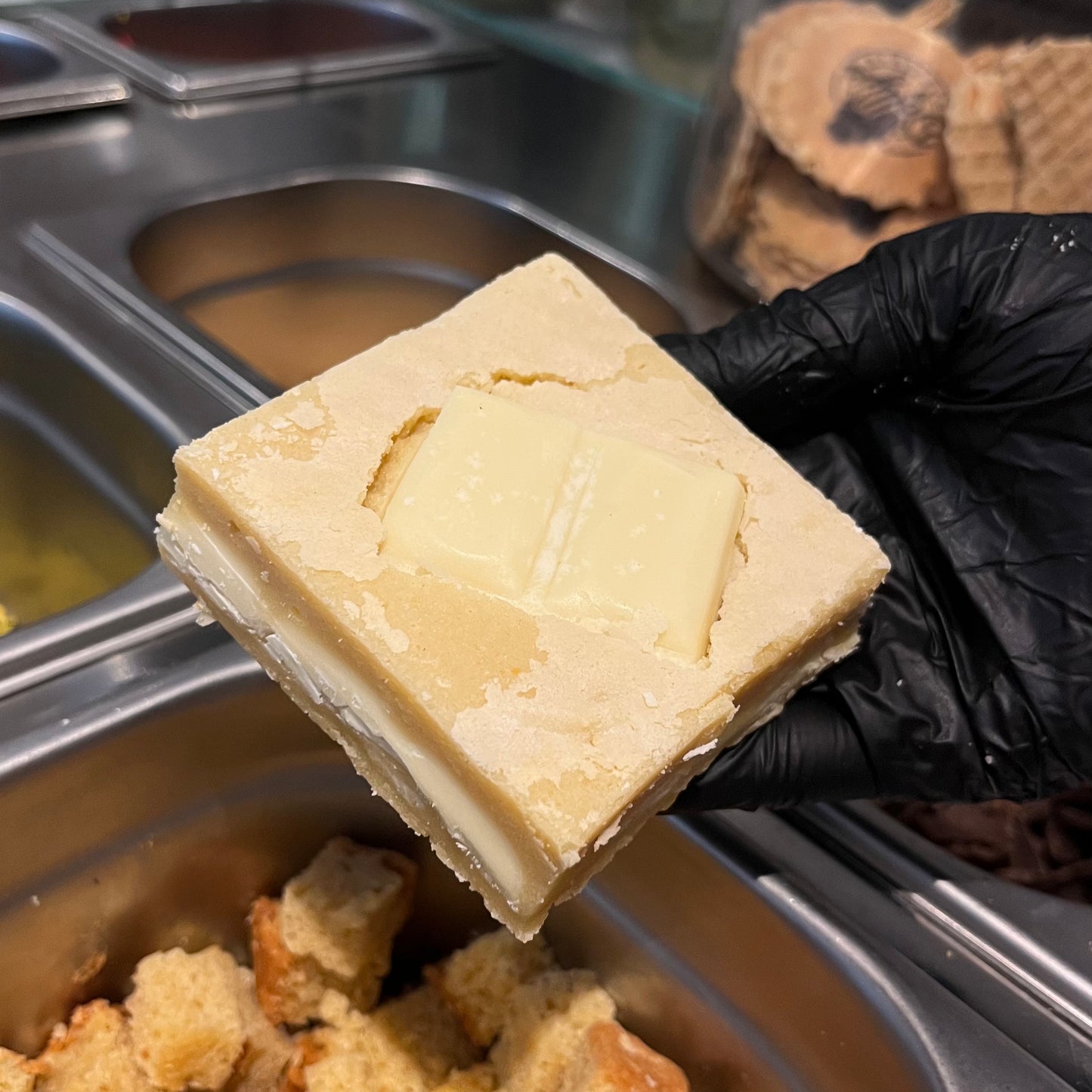 Milkybar Blondie